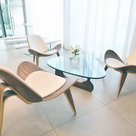 Napa Plaza (adults Only)