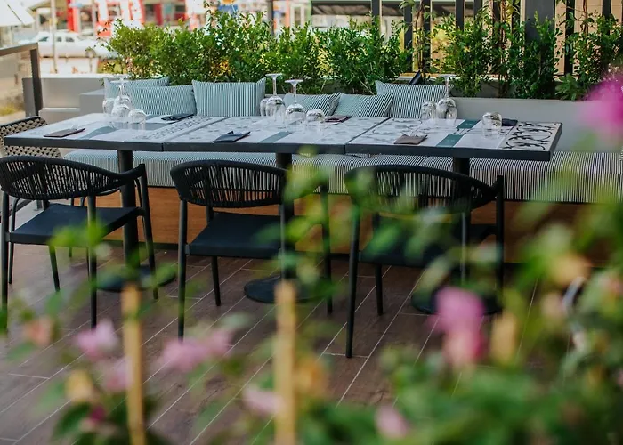 Napa Plaza (adults Only) Hotel 4*