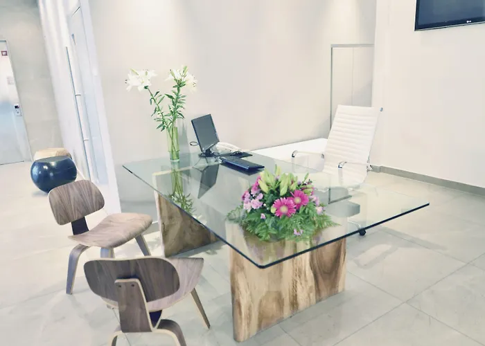 Napa Plaza (adults Only)