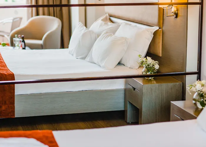 Napa Plaza (adults Only) Hotel