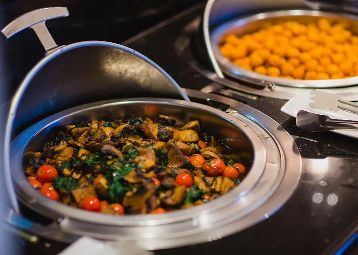 Napa Plaza (adults Only)