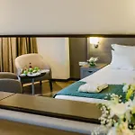 Napa Plaza (adults Only) Hotel