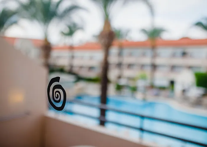 Napa Plaza (adults Only)